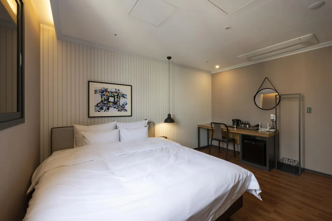 Seomyeon Brown-Dot Hotel Gold Busan