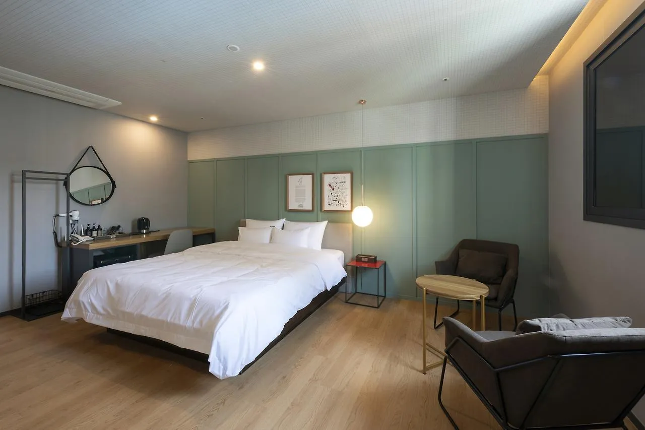 Seomyeon Brown-Dot Hotel Gold Busan