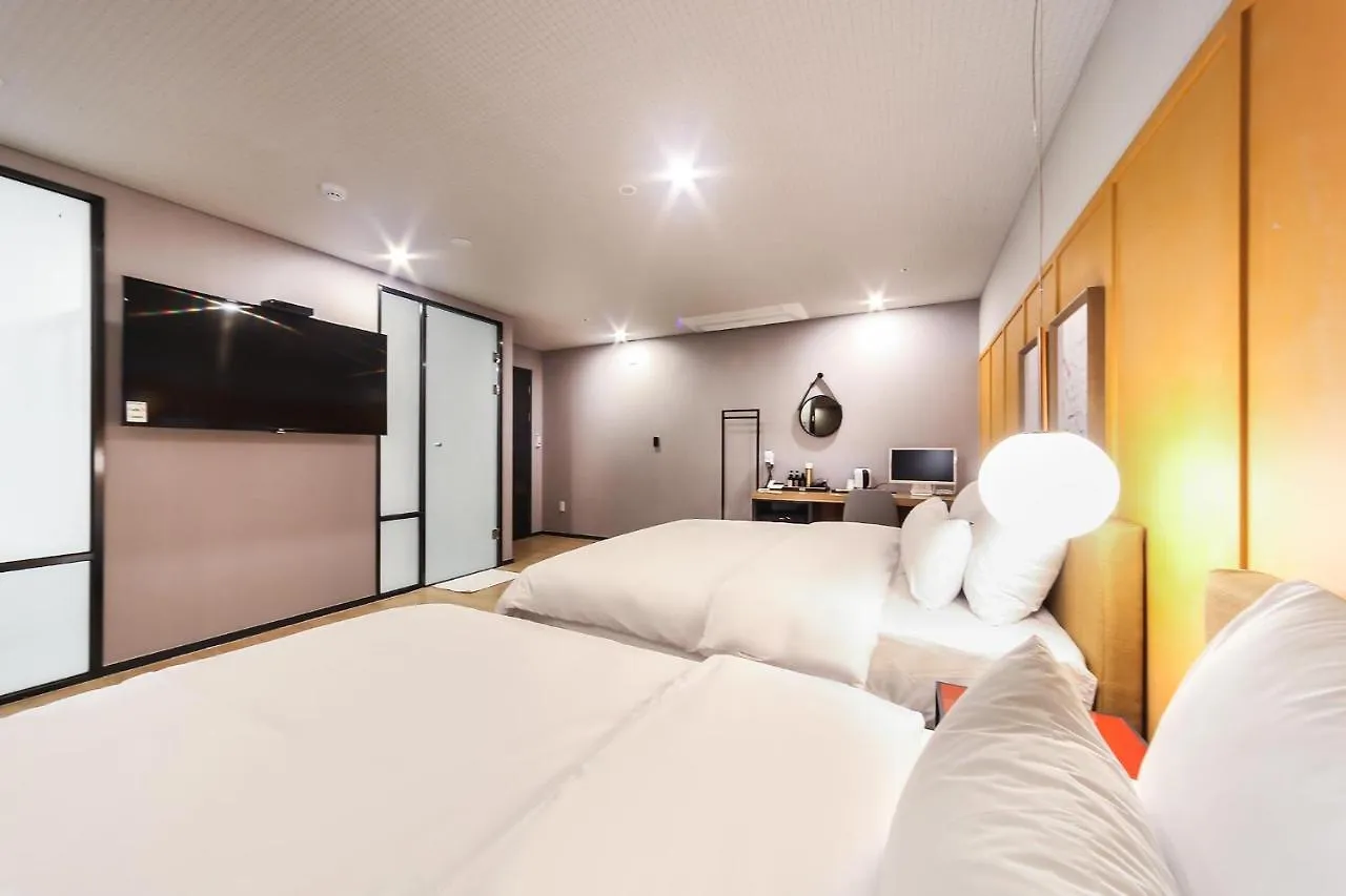 Seomyeon Brown-Dot Hotel Gold Busan