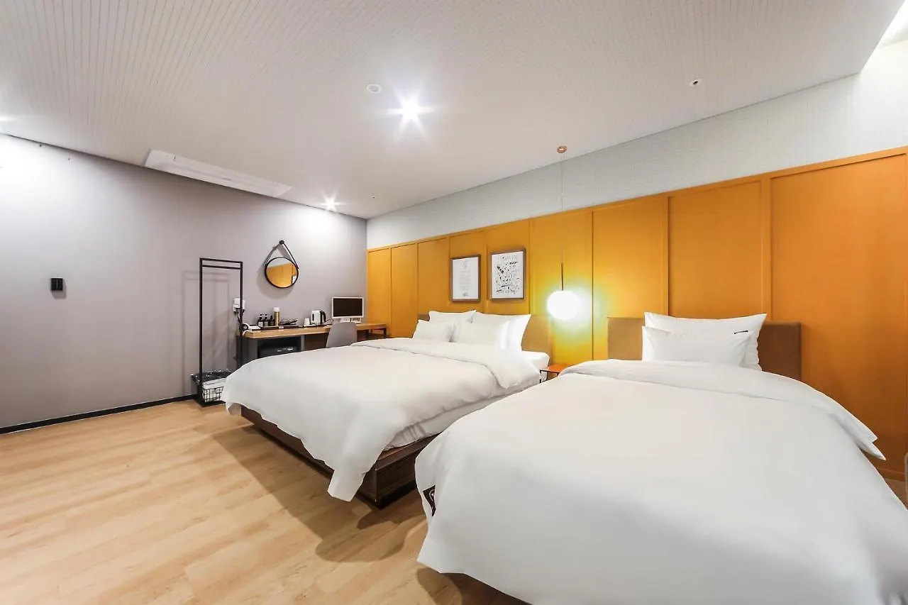Seomyeon Brown-Dot Hotel Gold Busan