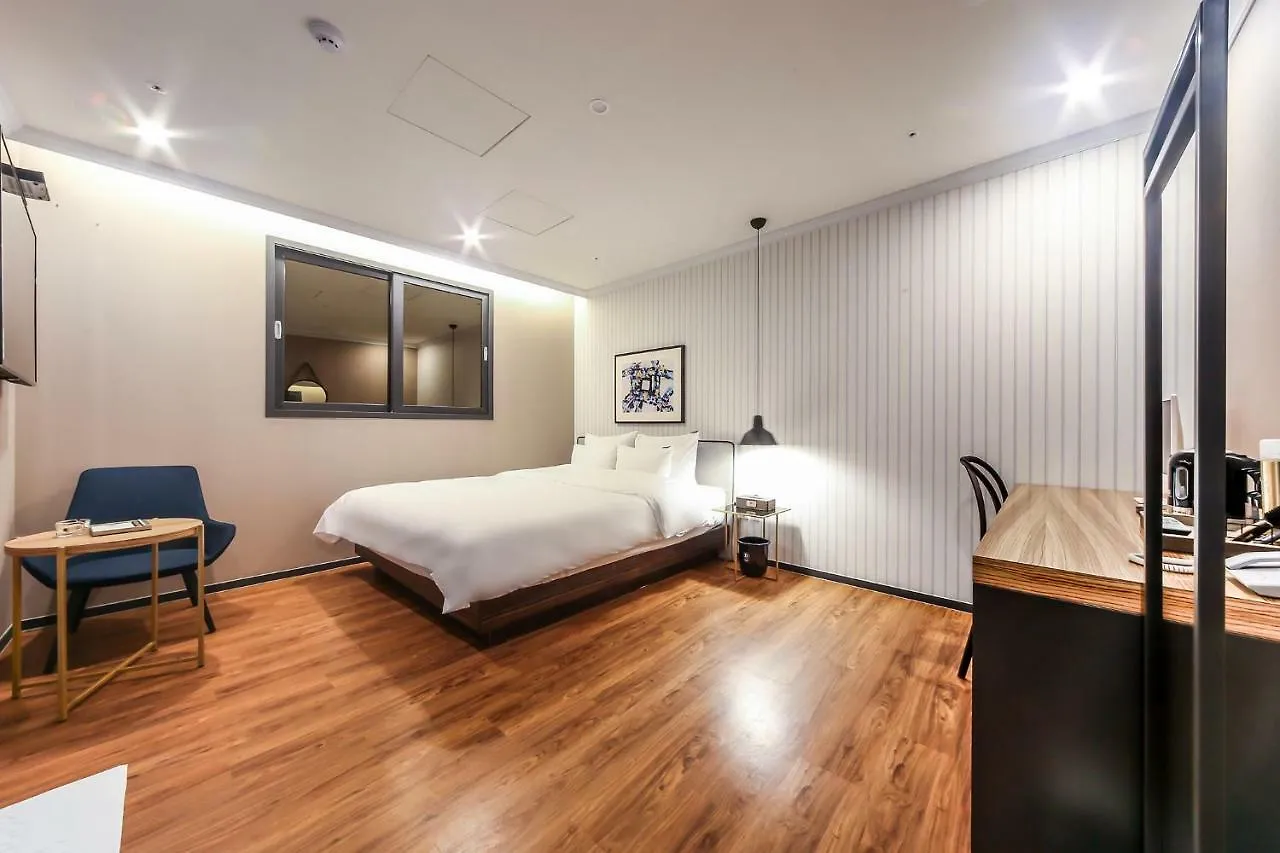 Seomyeon Brown-Dot Hotel Gold Busan South Korea